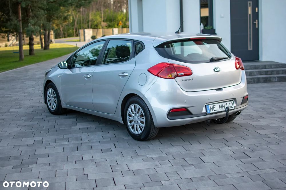 Kia Ceed - 25