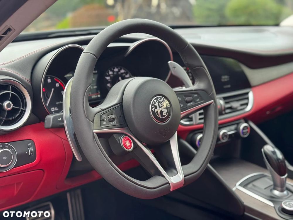 Alfa Romeo Giulia - 7