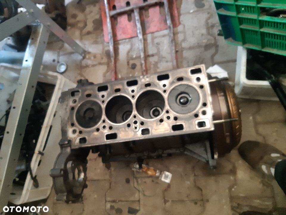 Blok silnika 2.2 DCI Laguna II - 4