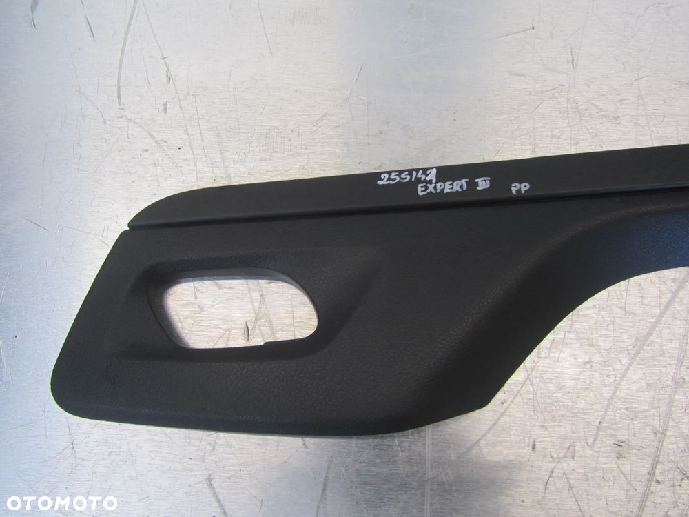 Peugeot Expert III-Jumpy-Proace 16->listwa tapicerki drzwi prawy przód 98091768 - 2
