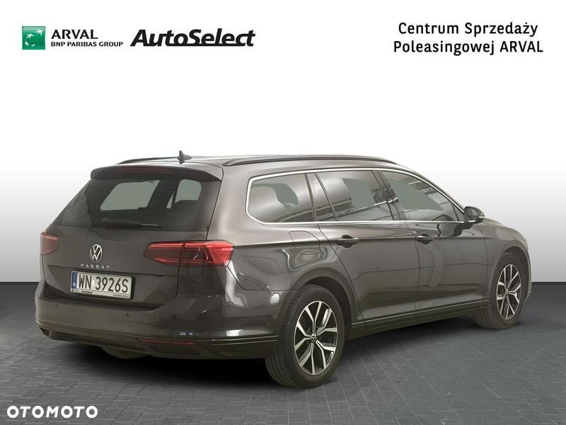 Volkswagen Passat - 7