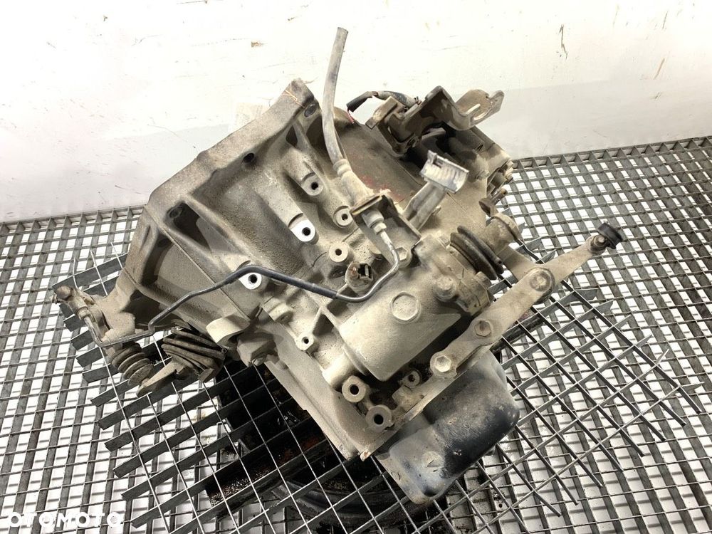 SKRZYNIA BIEGÓW - 449.00 PLN - TOYOTA YARIS (_P1_) 1999 - 2005 1.4 D-4D (NLP10_) 55 kW [75 KM] olej - 5