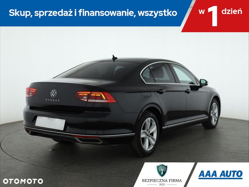 Volkswagen Passat - 6