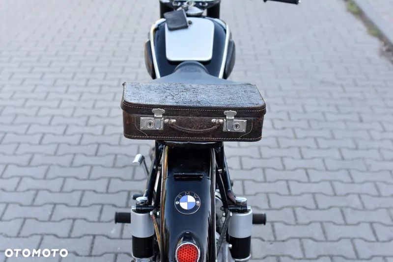 BMW R - 16