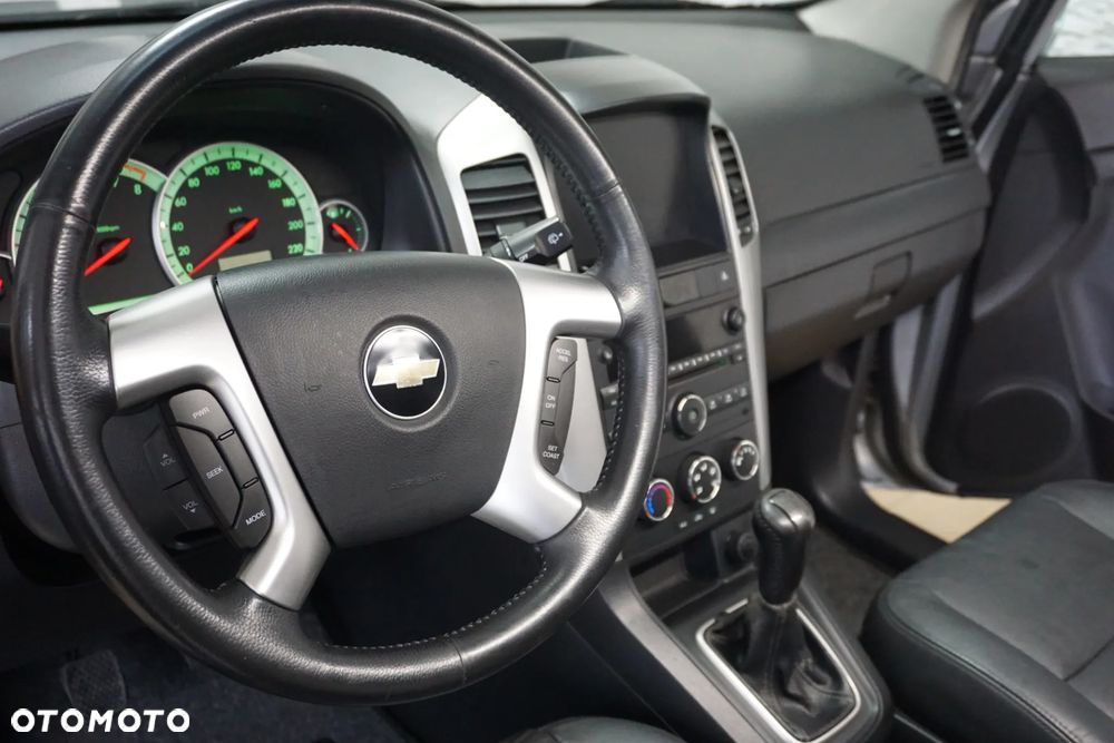 Chevrolet Captiva 2.4 2WD 5 Sitzer LS - 23