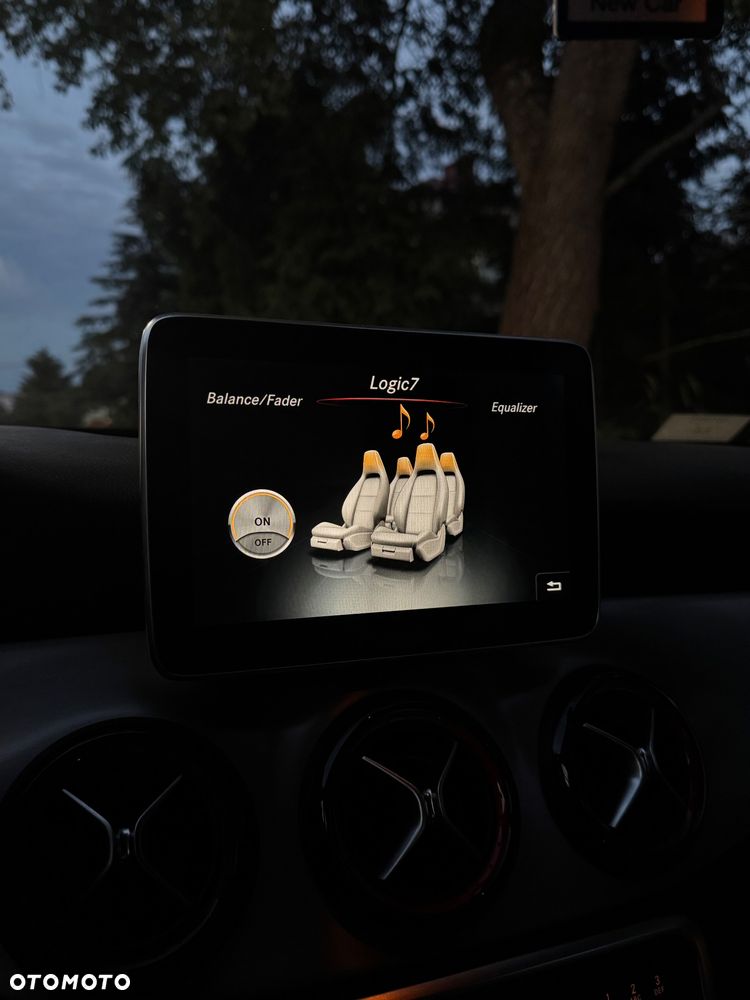 Mercedes-Benz CLA 250 7G-DCT AMG Line - 19