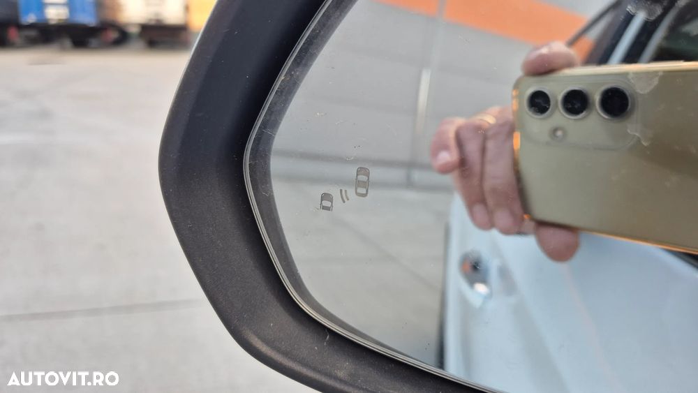 MG ZS EV Luxury - 27