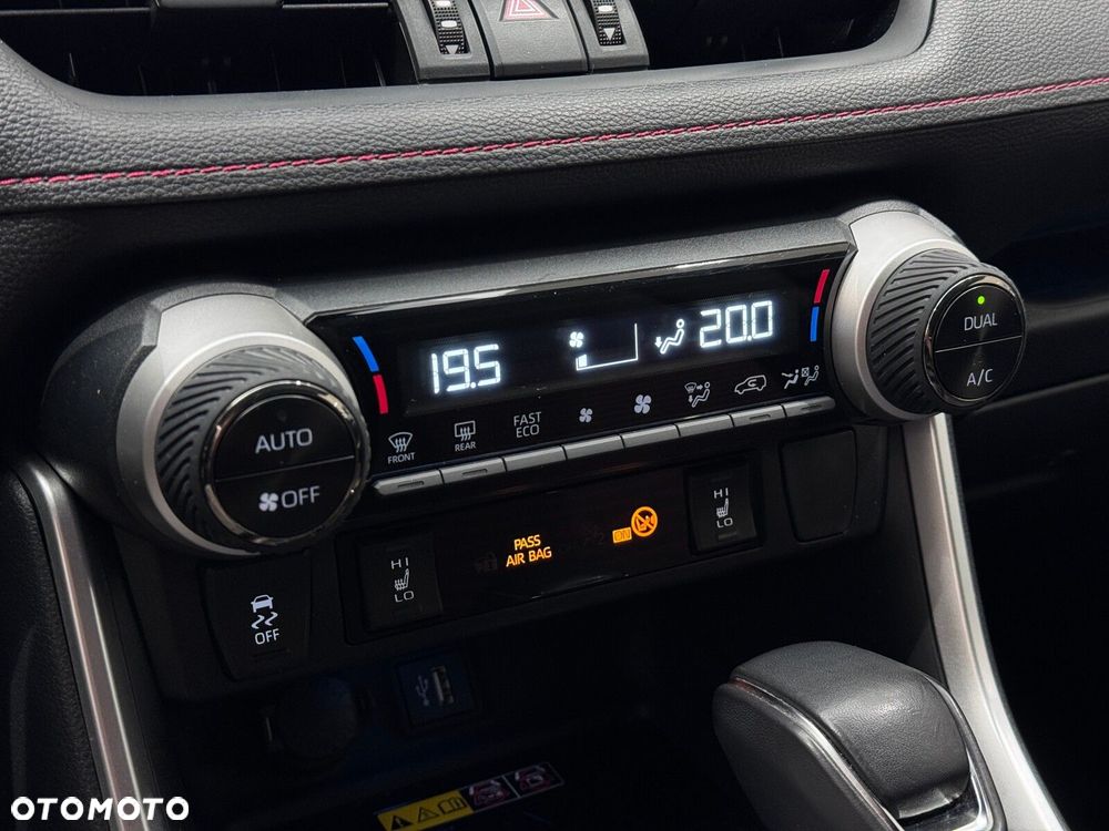 Toyota RAV4 - 26