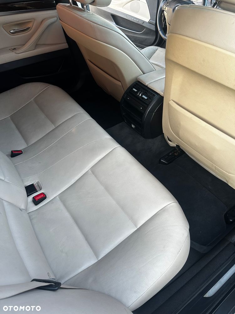 BMW Seria 5 535i Luxury Line - 16