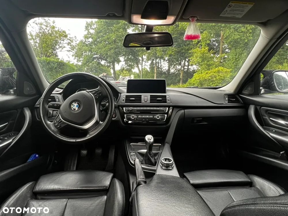 BMW Seria 3 320i Efficient Dynamics Edition Sport Line - 3