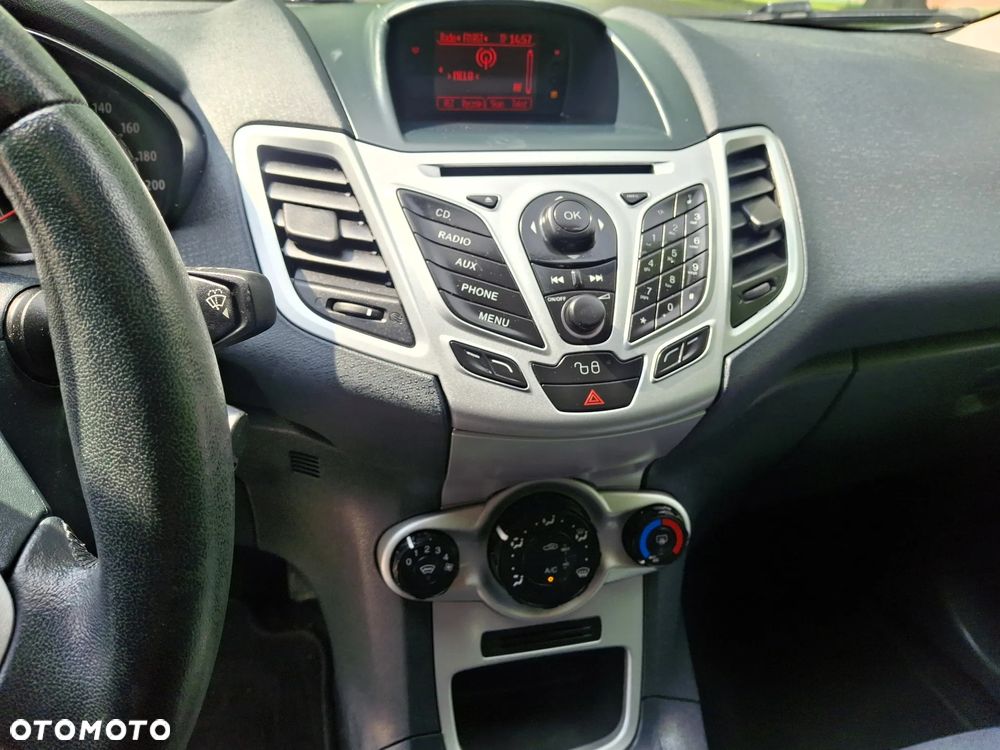 Ford Fiesta 1.25 Champions Edition - 19