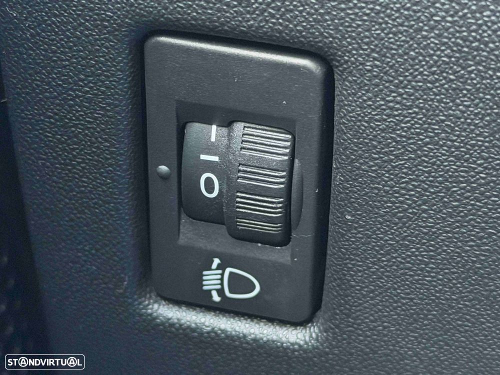 Peugeot 208 1.6 BlueHDi Style - 35