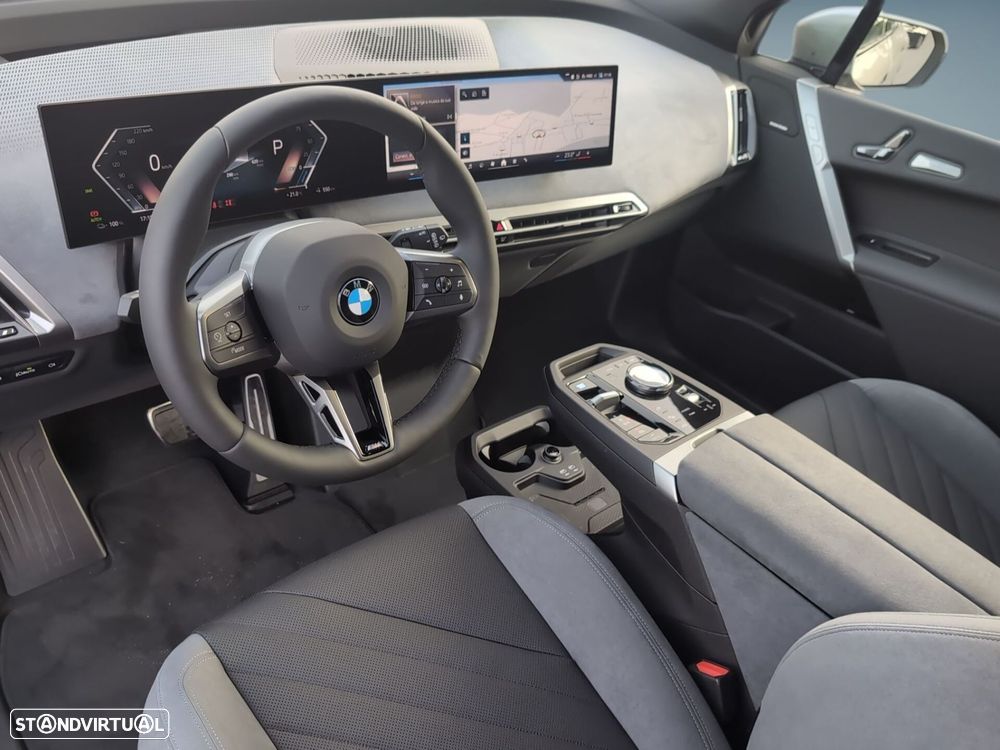 BMW iX xDrive 45 Pack Desportivo Pro - 13
