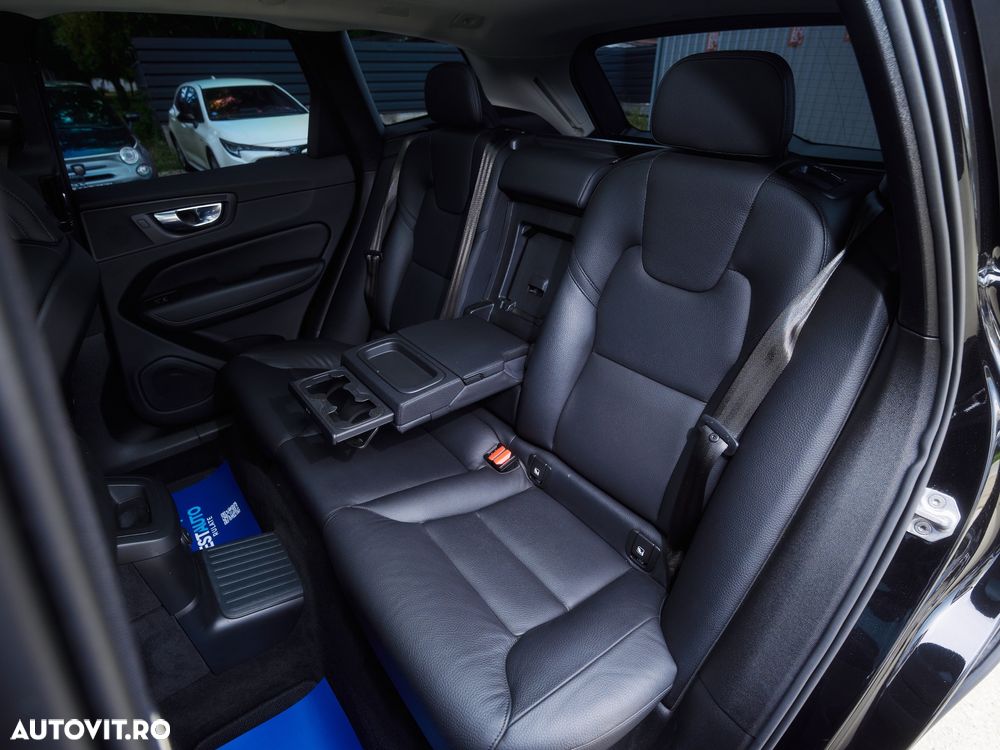 VOLVO XC60 2021 — imagine 17