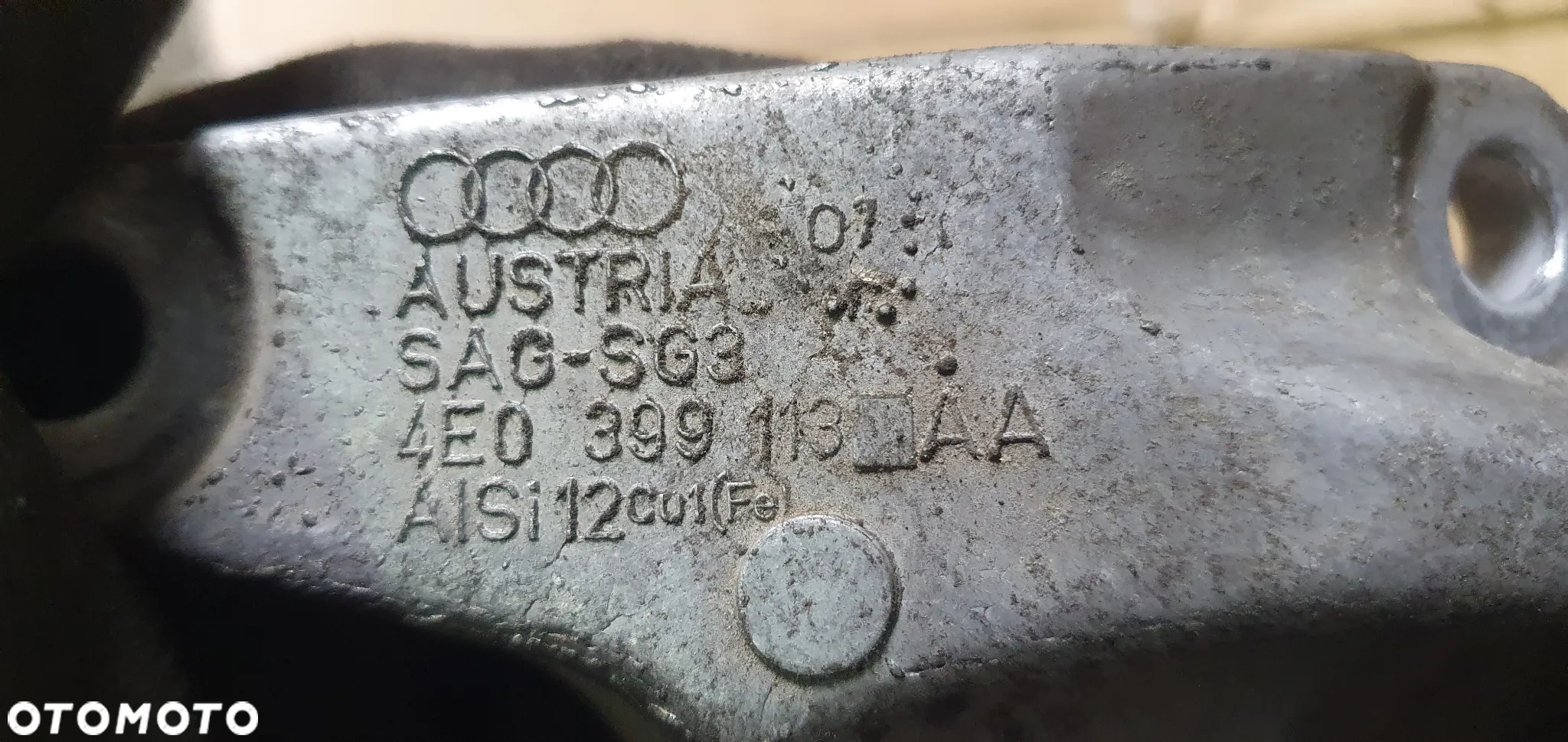 Łapa poduszka skrzyni biegów Audi A8 D3 4.2 TDI 4E0399231N - 7