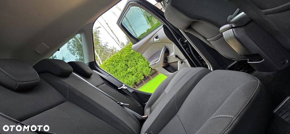 Ford Focus 1.0 EcoBoost Titanium - 11