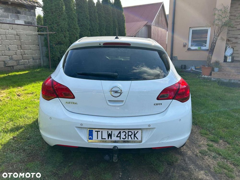 Opel Astra 2009 photo 4