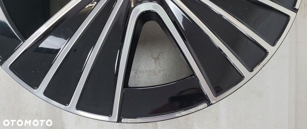 FELGA MERCEDES E-KLASA W214 ET32,5 8X18 18 5X112 A2144012800 - 9