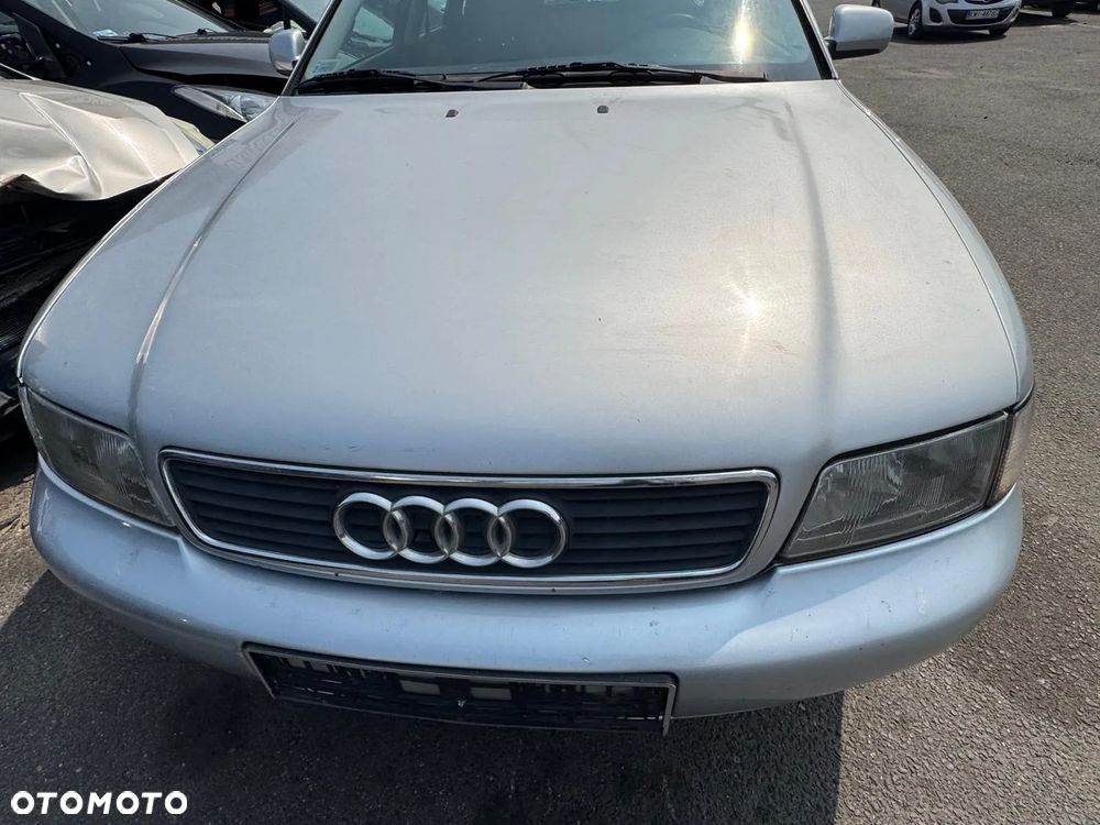 AUDI A4 KOMBI  1.6 benzyna 101 KM 1997r - części - 7