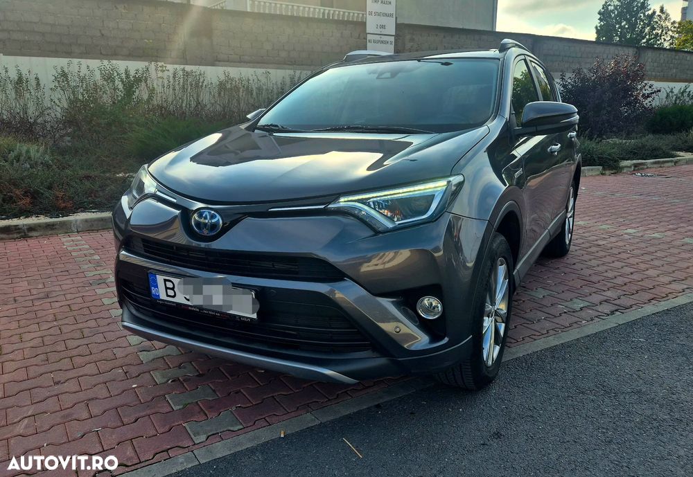 Toyota RAV4 - 1