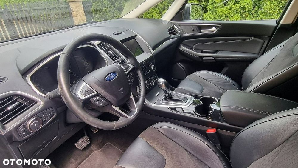 Ford S-Max - 12