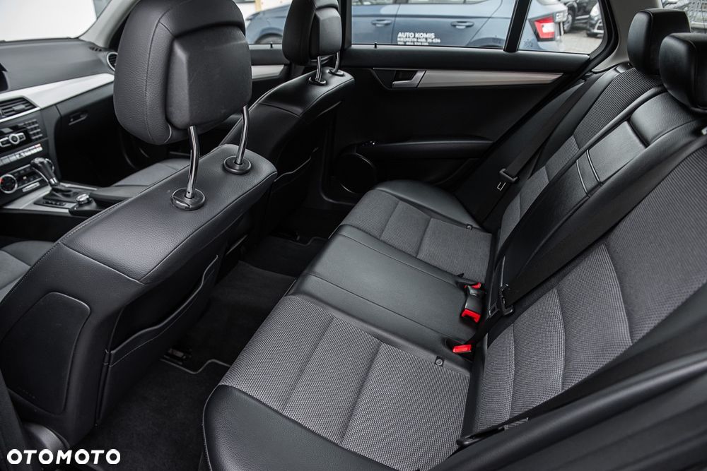 Mercedes-Benz Klasa C 200 T (BlueEFFICIENCY) 7G-TRONIC Avantgarde - 22