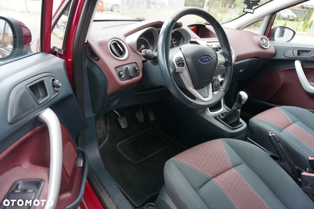 Ford Fiesta 1.25 Celebration - 7