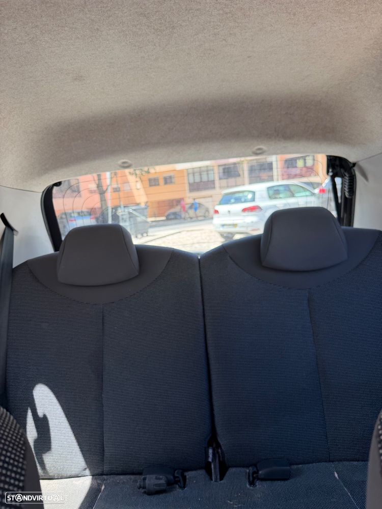 Peugeot 107 1.0 Trendy - 11