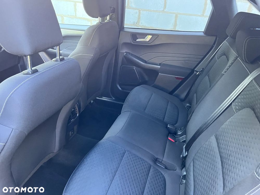 Ford Kuga - 10
