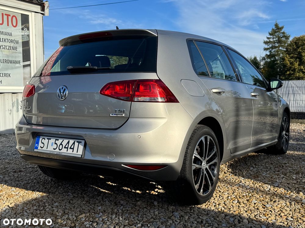 Volkswagen Golf - 5