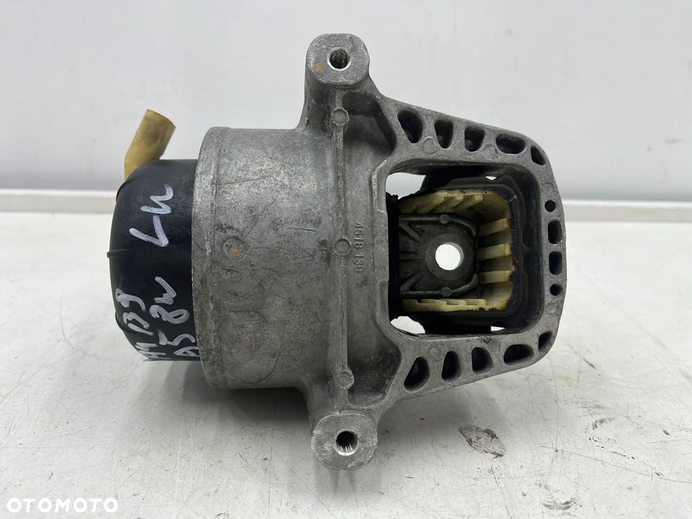 Poduszka silnika Audi A4 B9 8w Audi A5 II 8w F5 15-24r. lewe mocowanie łapa silnika oryginalna 8w019 - 7