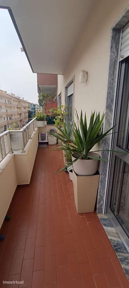 Excelente Apartamento T3 em Ótimo Estado – Localização Privilegiada - Grande imagem: 2/28