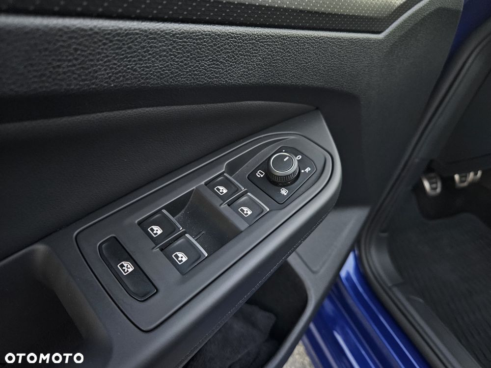 Volkswagen Golf - 12