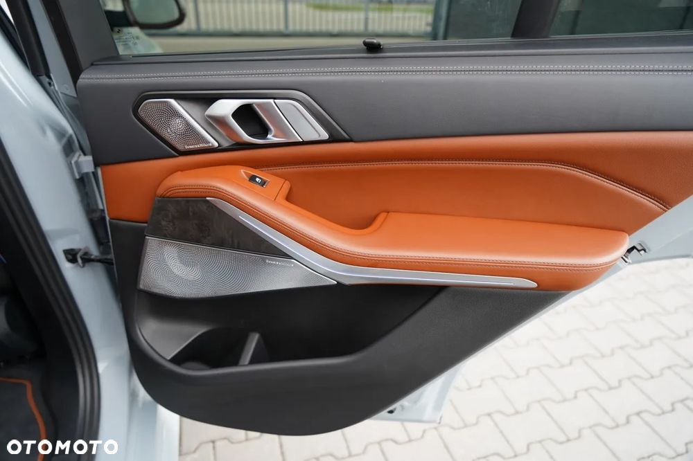 BMW X5 xDrive30d mHEV - 34