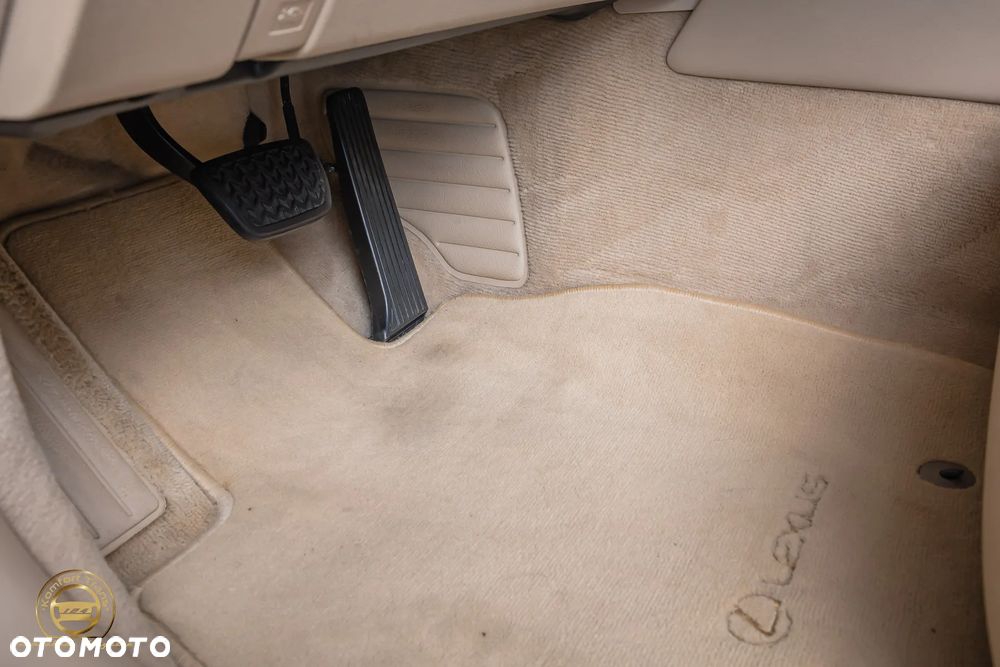 Lexus LS 600h Superior - 34