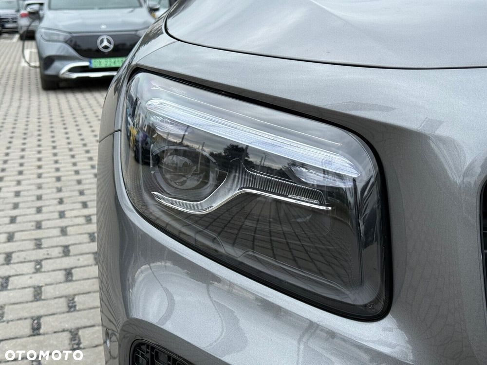 Mercedes-Benz GLB 200 Progressive 7G-DCT - 11