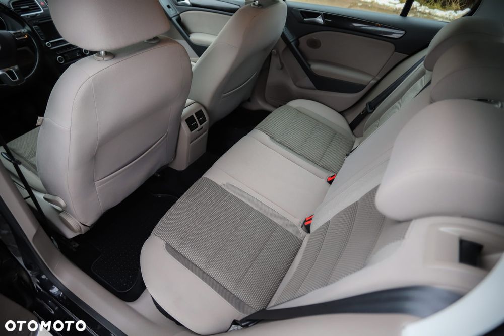 Volkswagen Golf 2.0 TDI Highline - 10