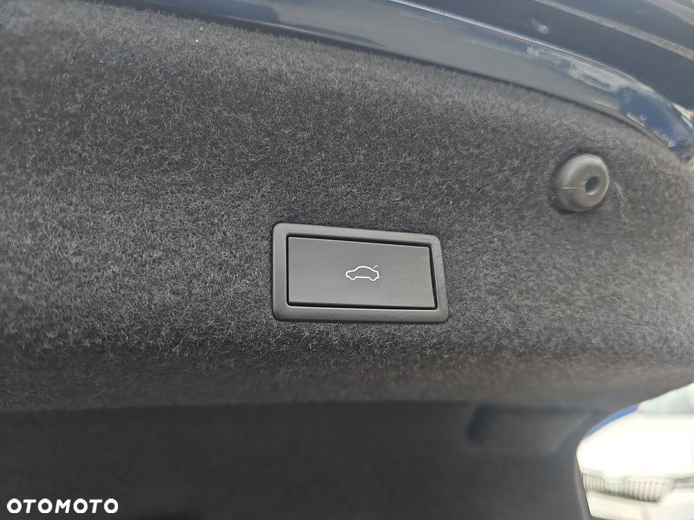 Volkswagen Passat - 25