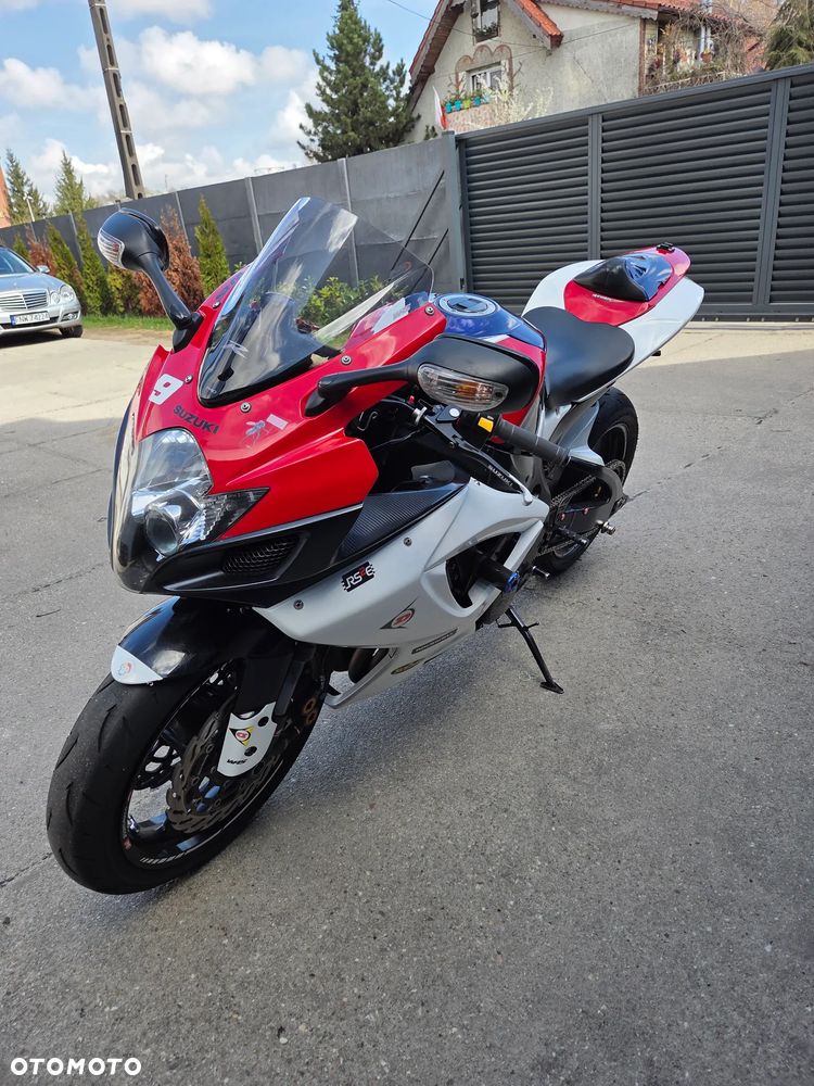 Suzuki GSX-R - 6