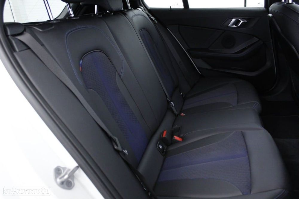 BMW 116 d Pack Desportivo M Auto - 16