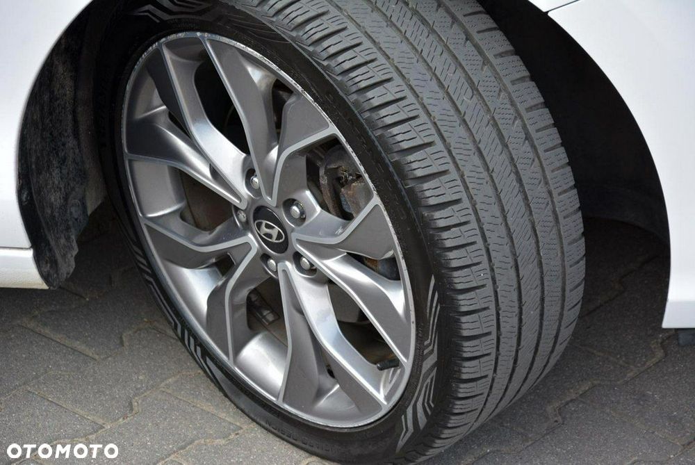 Hyundai i30 1.4 T-GDI Premiere Luxury - 38