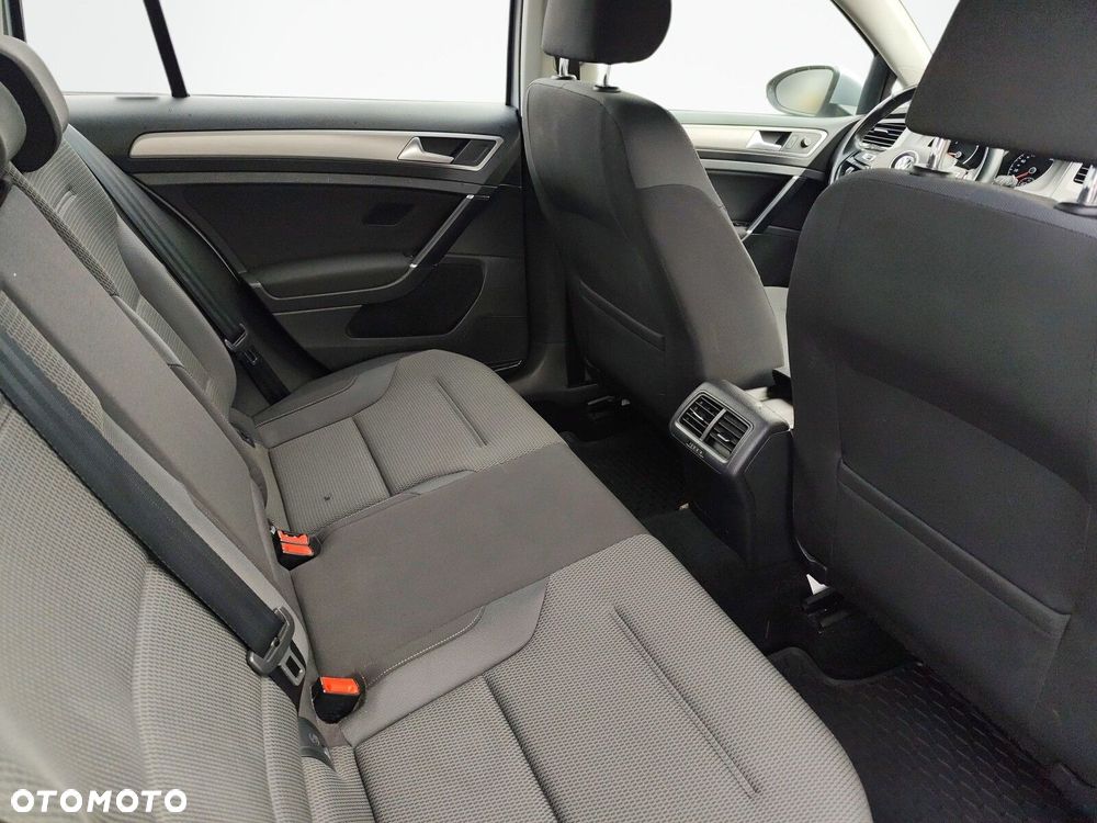 Volkswagen Golf Variant - 17