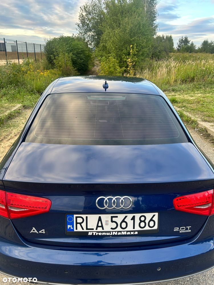 Audi A4 Limousine - 6