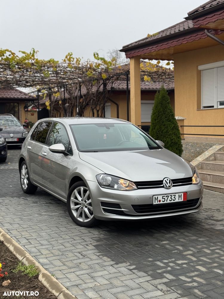 Volkswagen Golf - 1