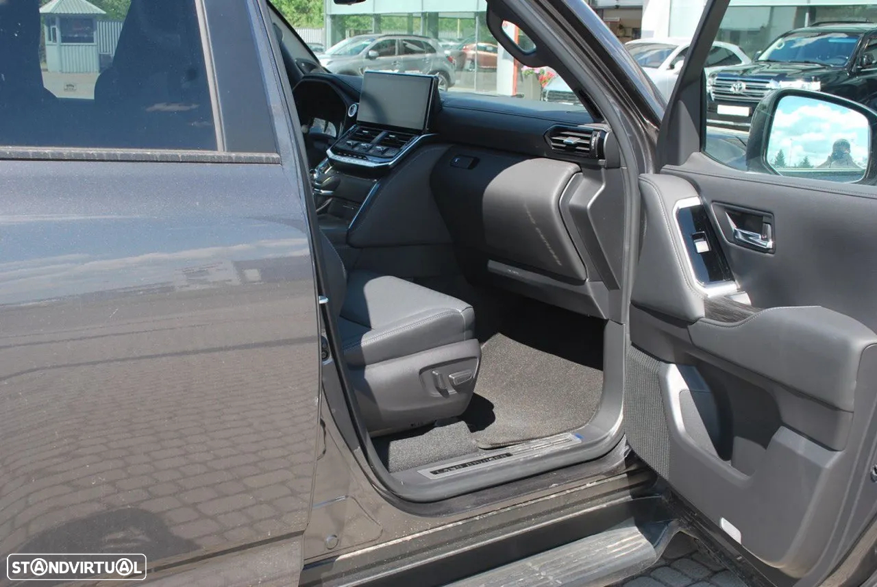 Toyota Land Cruiser - 9