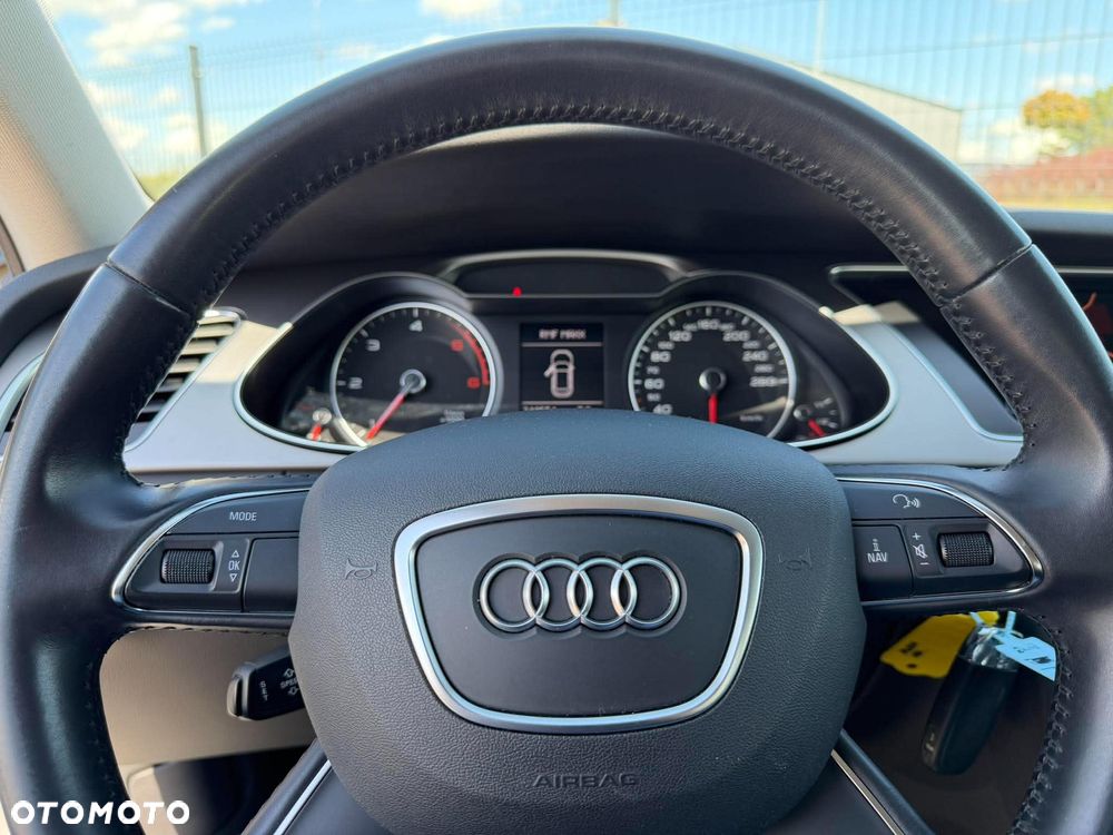 Audi A4 Avant 2.0 TDI DPF Ambiente - 13