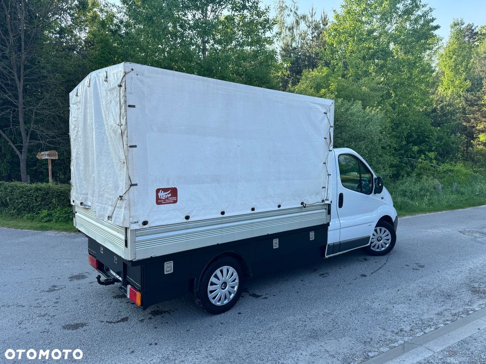 Opel Vivaro - 16