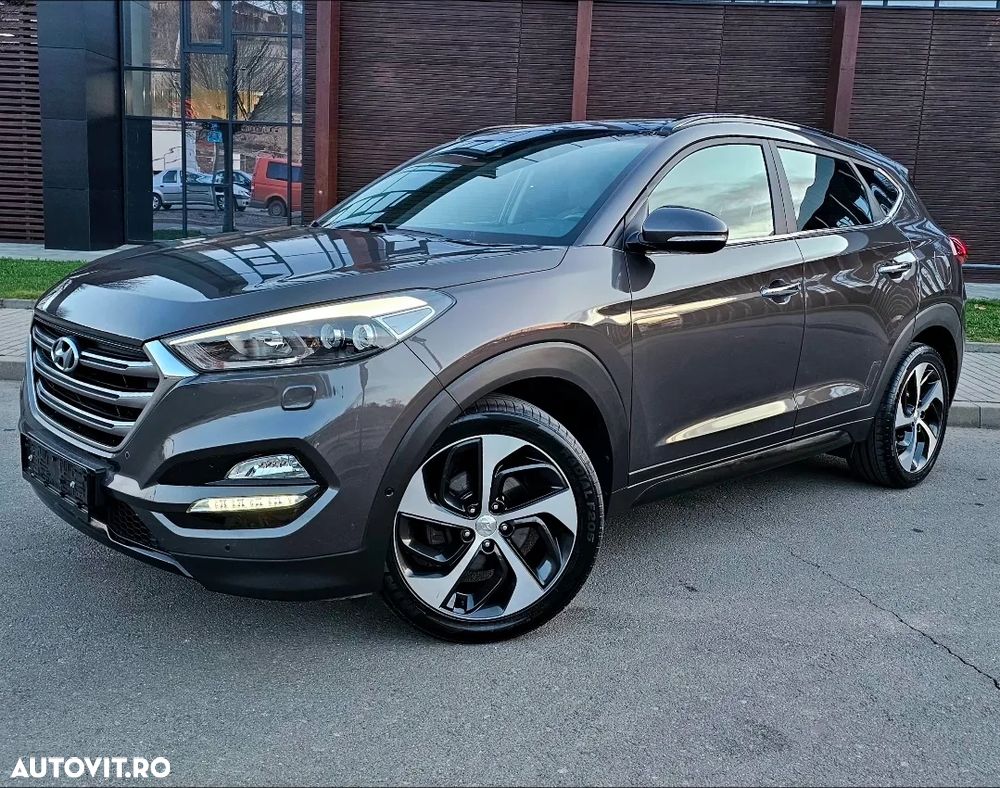 Hyundai Tucson 2.0 CRDI 4WD Automatik Premium - 3
