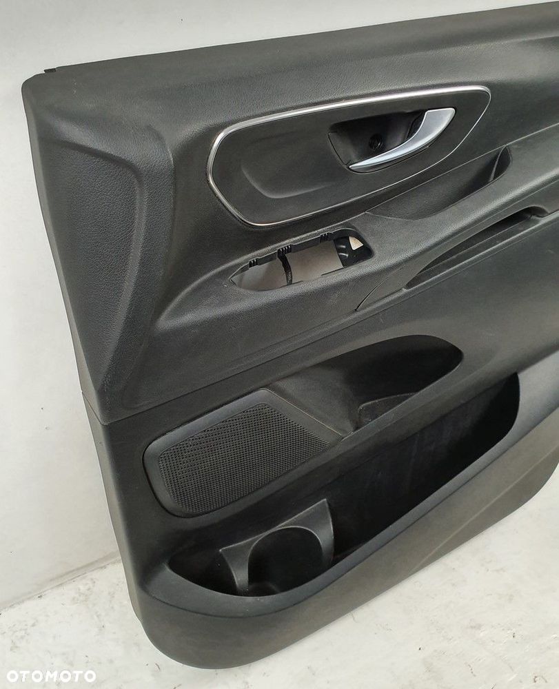 TAPICERA BOCZEK DRZWI PRAWY PRZÓD MERCEDES W447 EU - 3