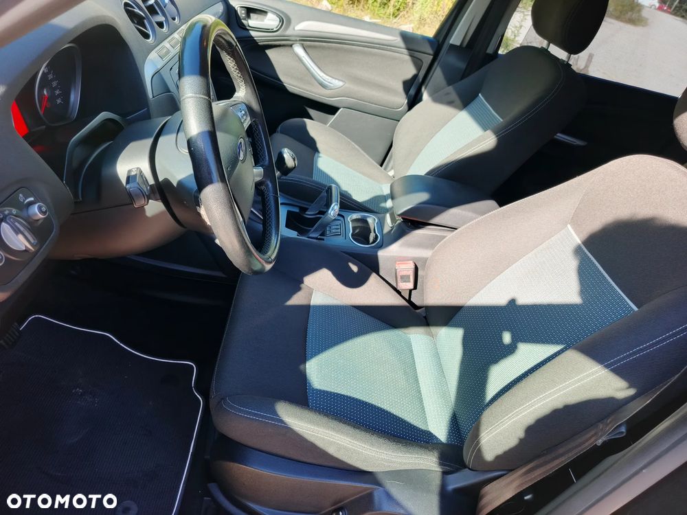 Ford S-Max 2.0 TDCi DPF Titanium - 29